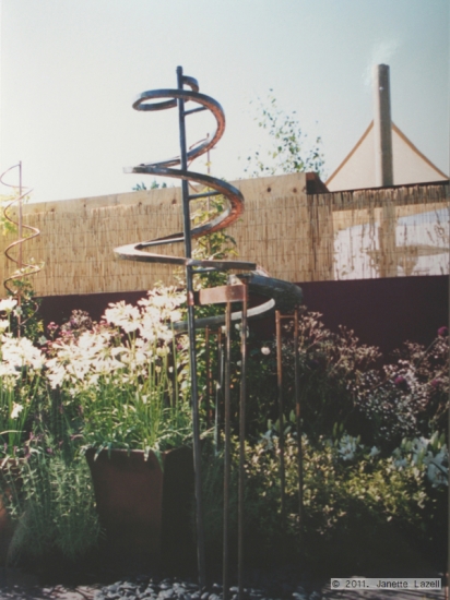 Hampton Court Palace Flower Show 2003-Time Out-water feature for small garden