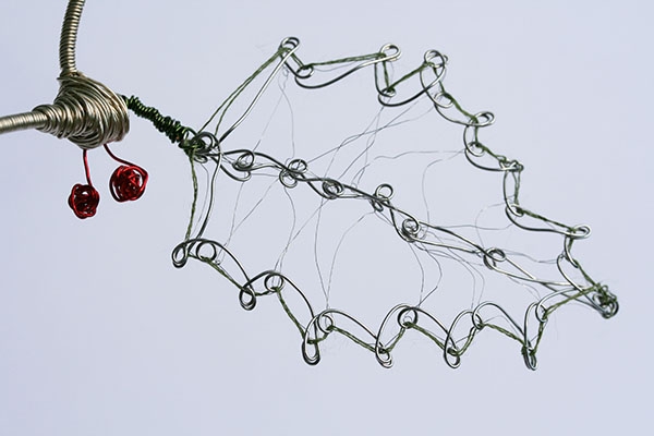 Wire holly leaf Wire holly leaf